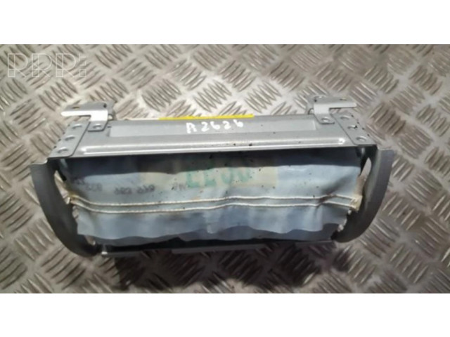 Подушка безопасности пассажира 570605100f Mitsubishi Carisma