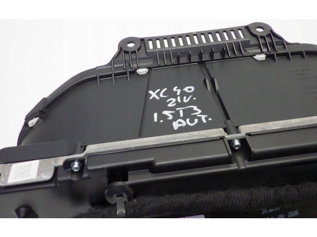 Панель приборов 32320737 Volvo XC40