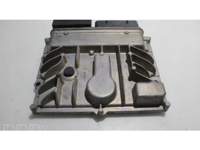 Блок управления двигателем ECU