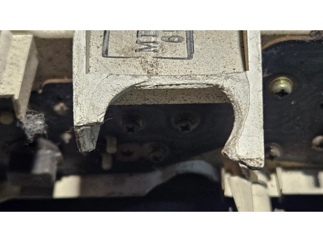 Přístrojová deska Mitsubishi Pajero 1988 MB716916, 69326300