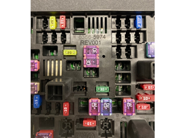 Блок предохранителей 09930602435, 68460093AC   Jeep Grand Cherokee WL    