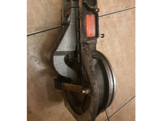 Vstřikovací lišta 048133353, 0438121087   Audi 80 90 S2 B4     