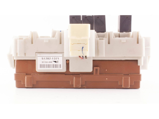 Блок предохранителей MR587873, G8C222M3B Mitsubishi Outlander