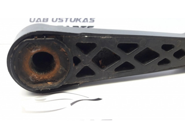 Ножка стеклоочистителей лобового стекла