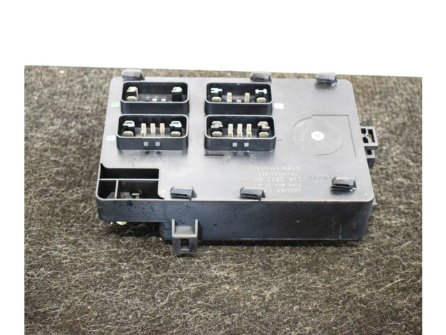 Блок предохранителей LJA2822BF Jaguar XK8 - XKR