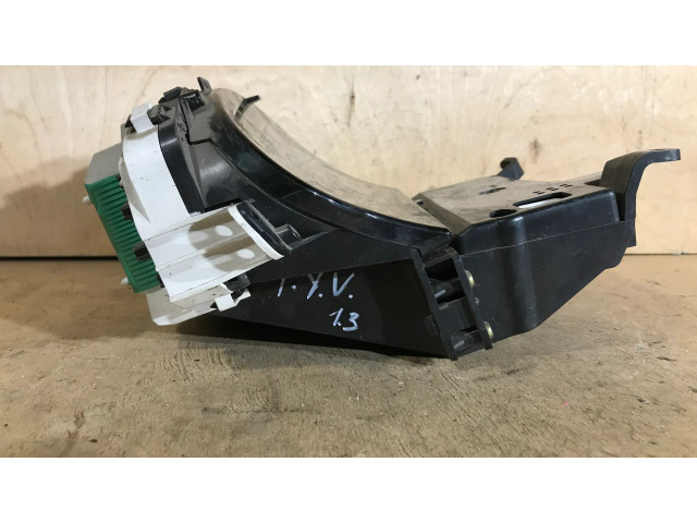 Přístrojová deska Toyota Yaris Verso 2000 8380052510, 4573000421