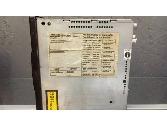 Радио/ проигрыватель CD/DVD / навигация