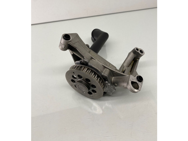 Масляный насос 03L115105B, 11021000 Skoda Octavia Mk2 (1Z)