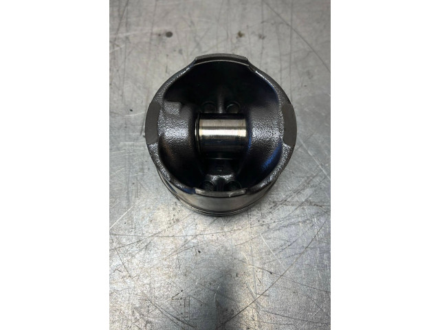 Поршень K9K Renault Kangoo II