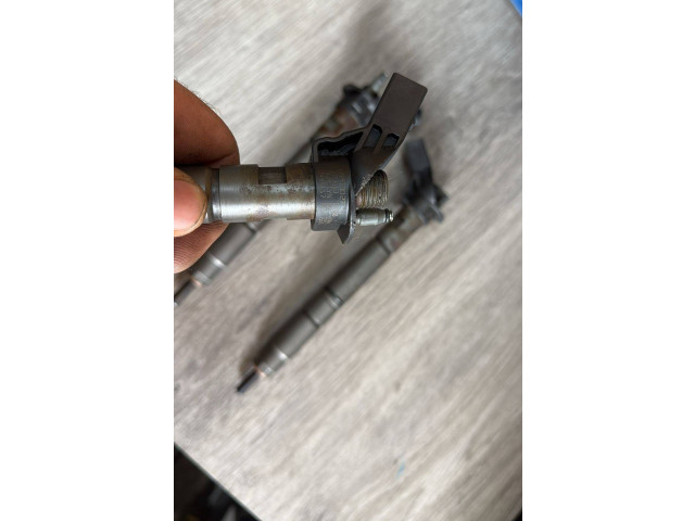 Vstřikovač 059130277ED   Audi Q7 4M     