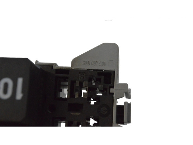   Pojistková skříňka 7L0937503   Porsche Cayenne (92A) 2014