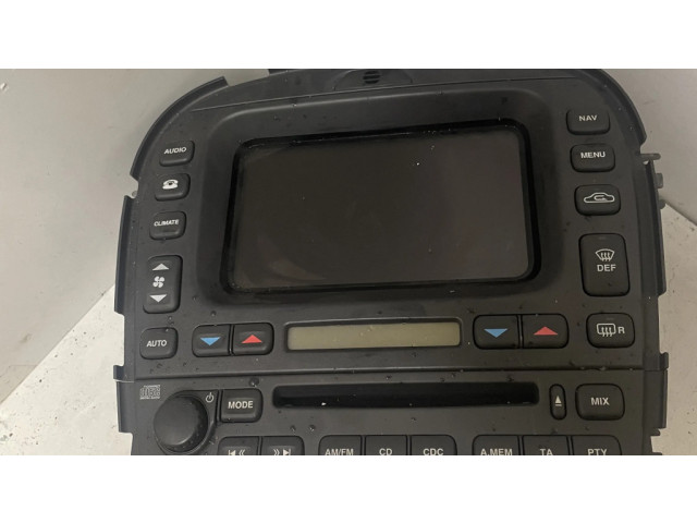 Радио/ проигрыватель CD/DVD / навигация