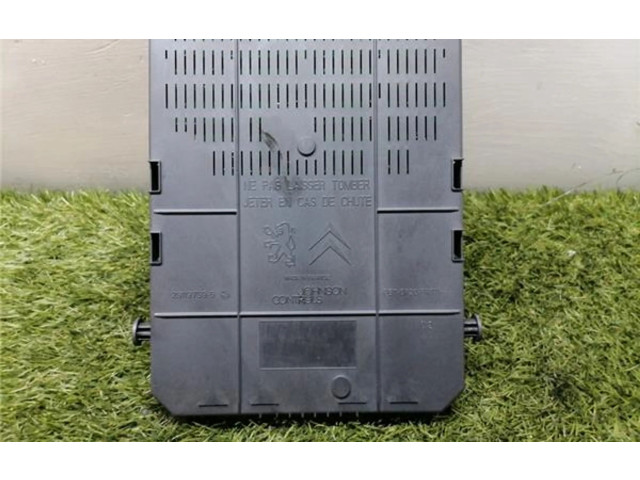 Блок предохранителей  281197595, 281197595   Peugeot 5008    