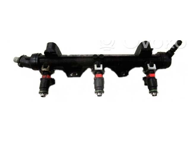 Топливная рампа 03E133320, VB8CZ Skoda Fabia Mk2 (5J) для двигателя CHF