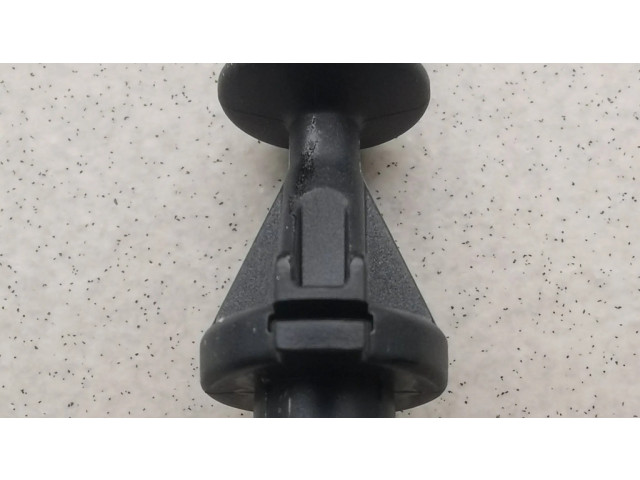 Деталь передней фары