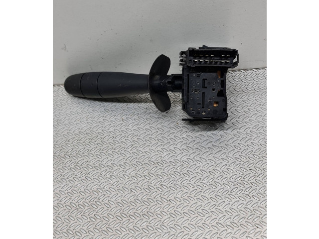 Ручка стеклоочистителей 9010577400   Renault Trafic II (X83)