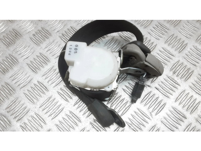 Задний ремень безопасности