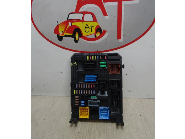 Pojistková skříňka Peugeot Expert 2020