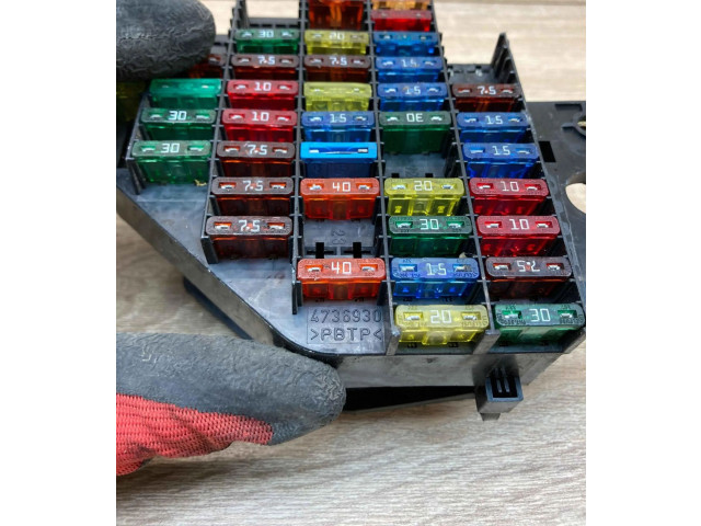 Дисплей 4736930, 4200572 Saab 9-5