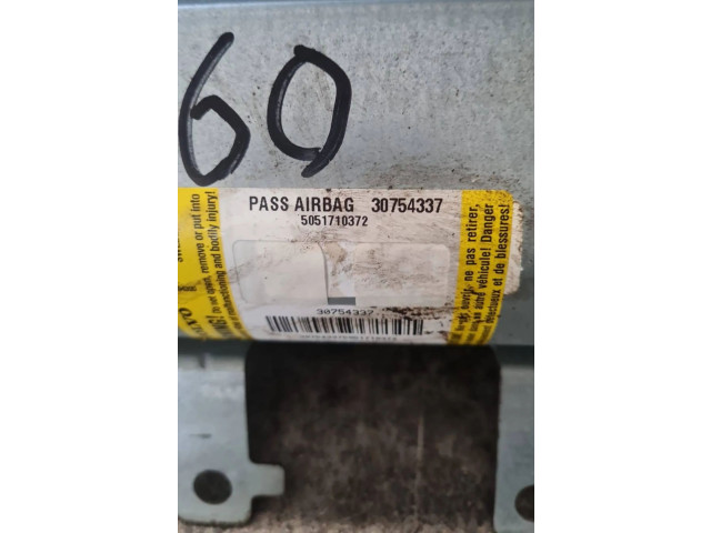 Подушка безопасности пассажира 30754337 Volvo S60