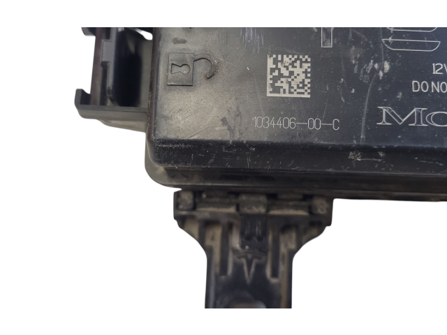 Pojistková skříňka 103440600C Tela Model S 2015