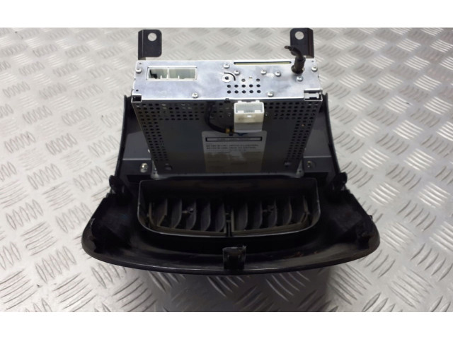 Радио/ проигрыватель CD/DVD / навигация 86180-B1161 Daihatsu Sirion