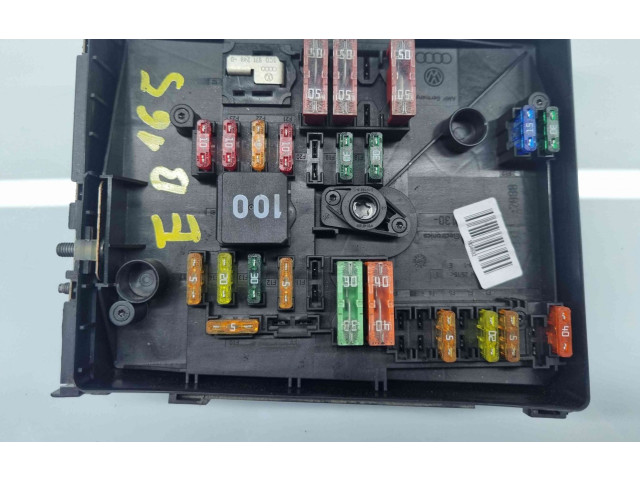 Блок предохранителей  1K0937125D   Audi A3 S3 A3 Sportback 8P    