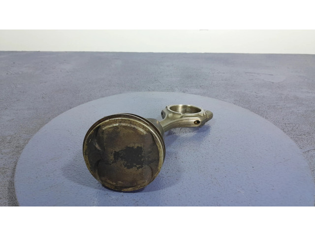 Поршень P04884884CA Jeep Compass для бензинового двигателя 2.0