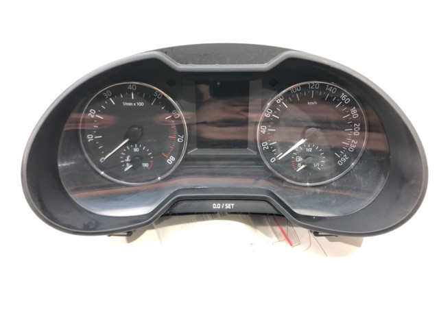 Панель приборов 5E0920860B Skoda Octavia Mk3 (5E)