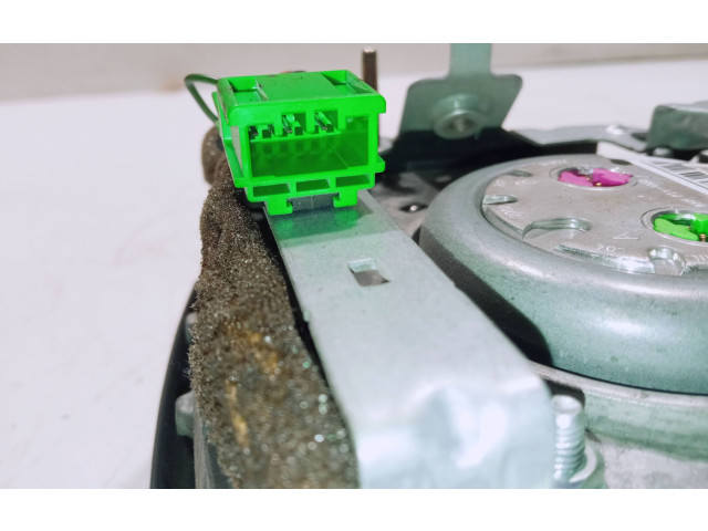 Подушка безопасности водителя 8684187, 243022600344   Volvo V70