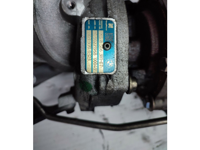 Turbodmychadlo Турбина 8506381 BMW 5 F10 F11 5.5