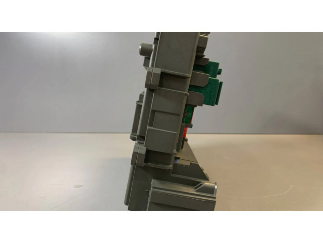 Pojistková skříňka 9119446, 90102250 BMW 5 E39 2000