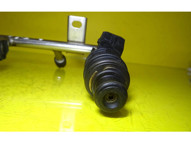 Vstřikovací lišta 90536149 Opel Zafira A