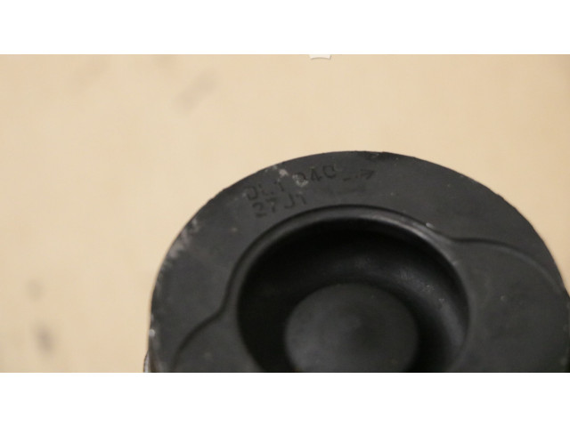 Píst 27J1, 27J1 Toyota Yaris 1ND-TV