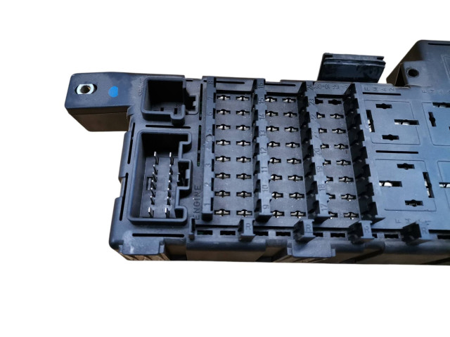 Блок предохранителей 518323019, 8645364   Volvo V70    