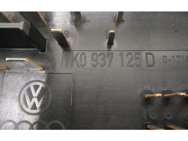Блок предохранителей 1K0937125D Skoda Yeti (5L)