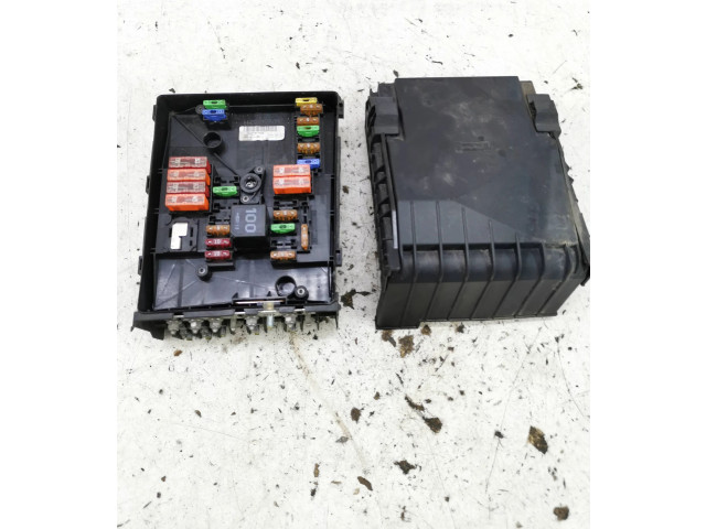 Блок предохранителей 1K0937125, 1K0937125A Skoda Octavia Mk2 (1Z)