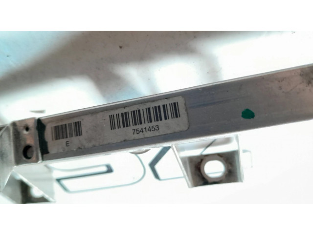 Топливная рампа 7541453   BMW 5 E60 E61 2.5 