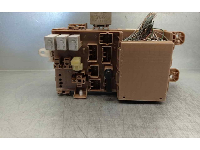 Pojistková skříňka Řídící jednotka BSM 8264102040, MB2323008521 Toyota Corolla E120 E130 2003