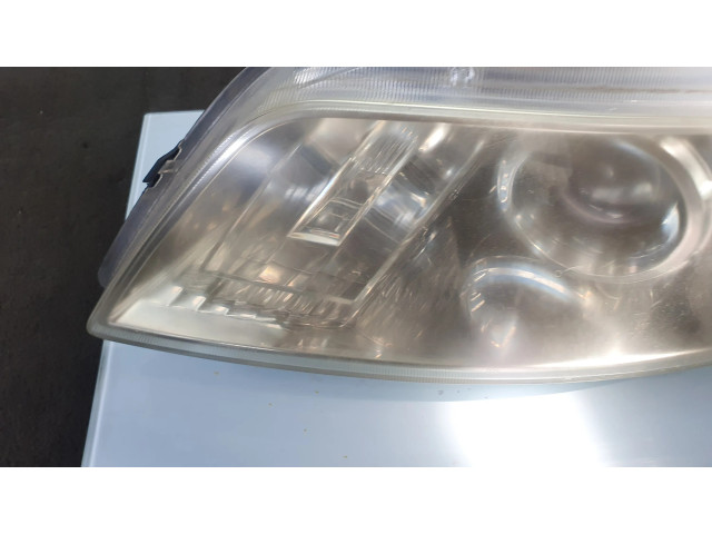 Передняя фара