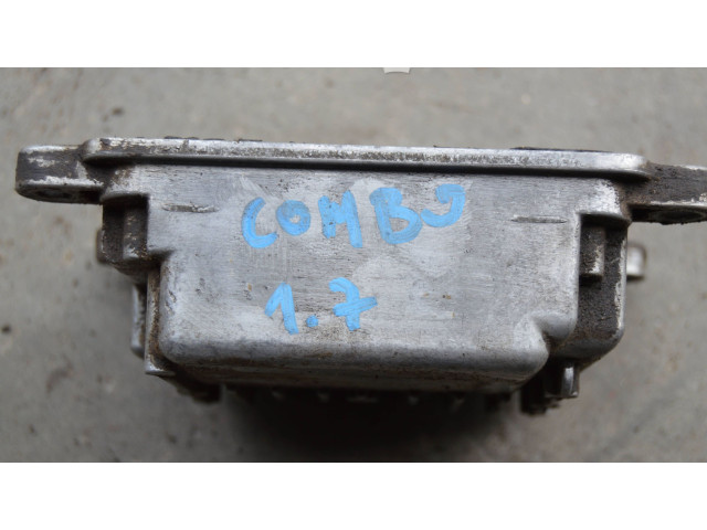 Блок управления Opel Combo C