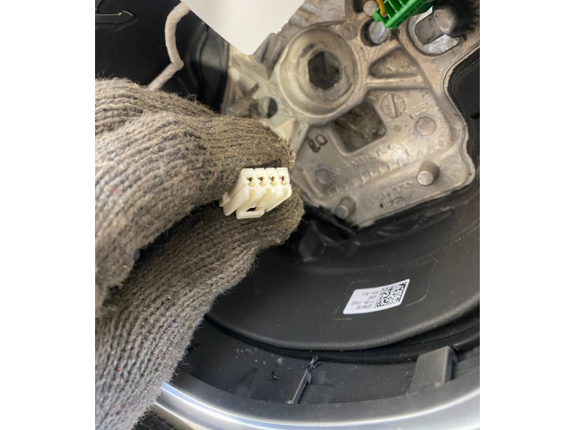 Руль Volvo XC90  2014 -  года 32288783      