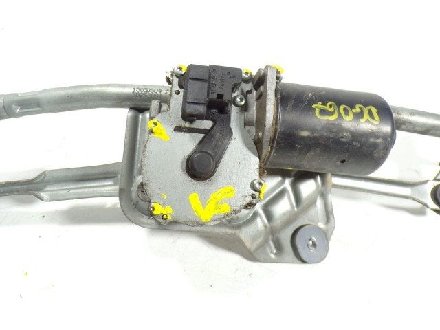 Моторчик дворников 8693848    Volvo XC90