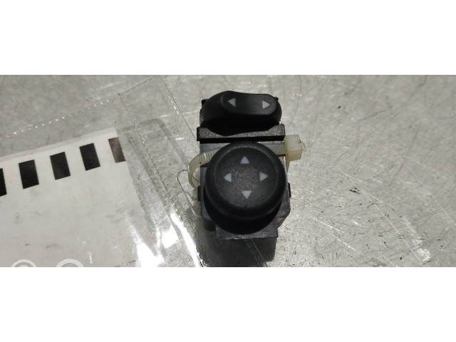 Zpětné zrcátko Fiat Linea 2008