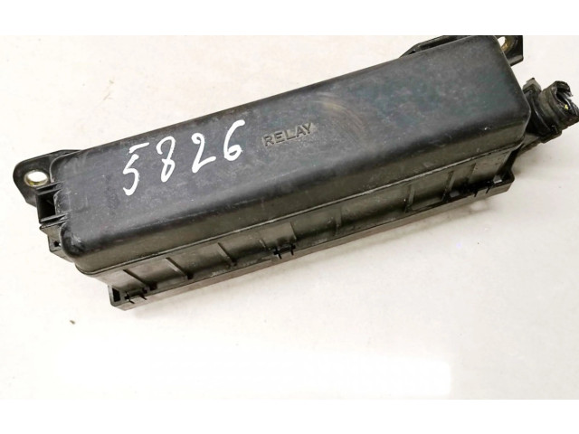 Блок предохранителей  7107xa1   Toyota Prius (XW20)    