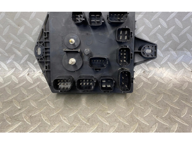 Pojistková skříňka Aston Martin DB9 2009