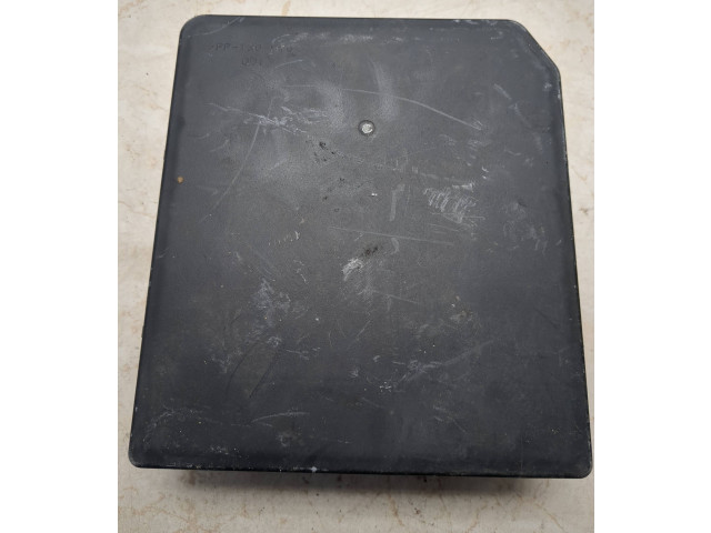 Pojistková skříňka 284B7CY01D Nissan Serena 2010