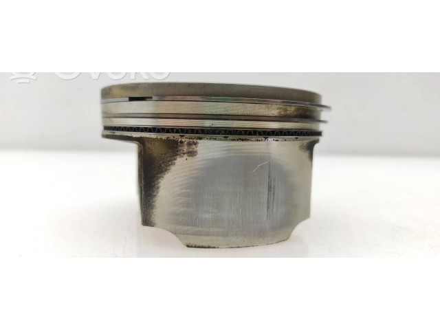 Píst 12006AC470, 12006AB830 Subaru Outback pro benzínový motor 3.0 EZ30DNXCBX