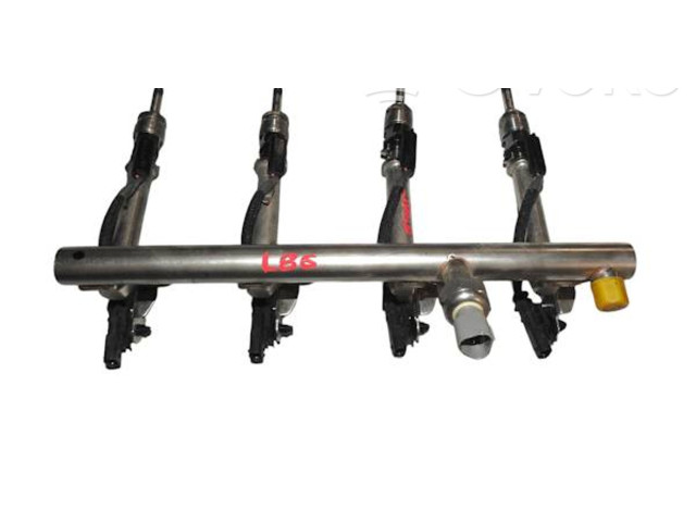 Топливная рампа 32140008, 31478555   Volvo XC90  