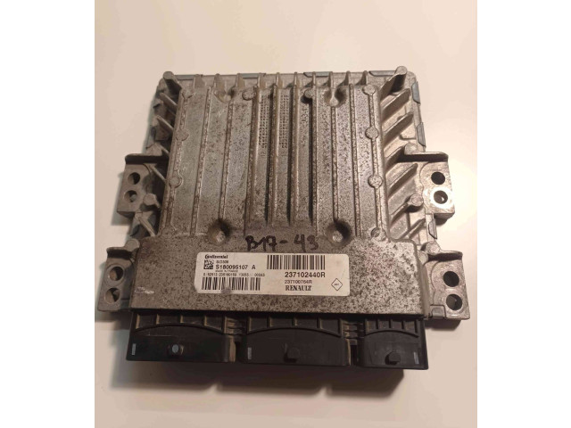 Блок управления двигателя 237102440R, S180095107A Dacia Duster
